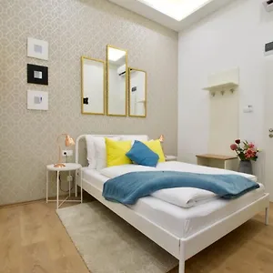 St. King 11 Apartment